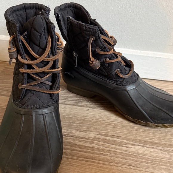Sperry Black Quilted Boots with Brown Laces - Picture 6 of 6